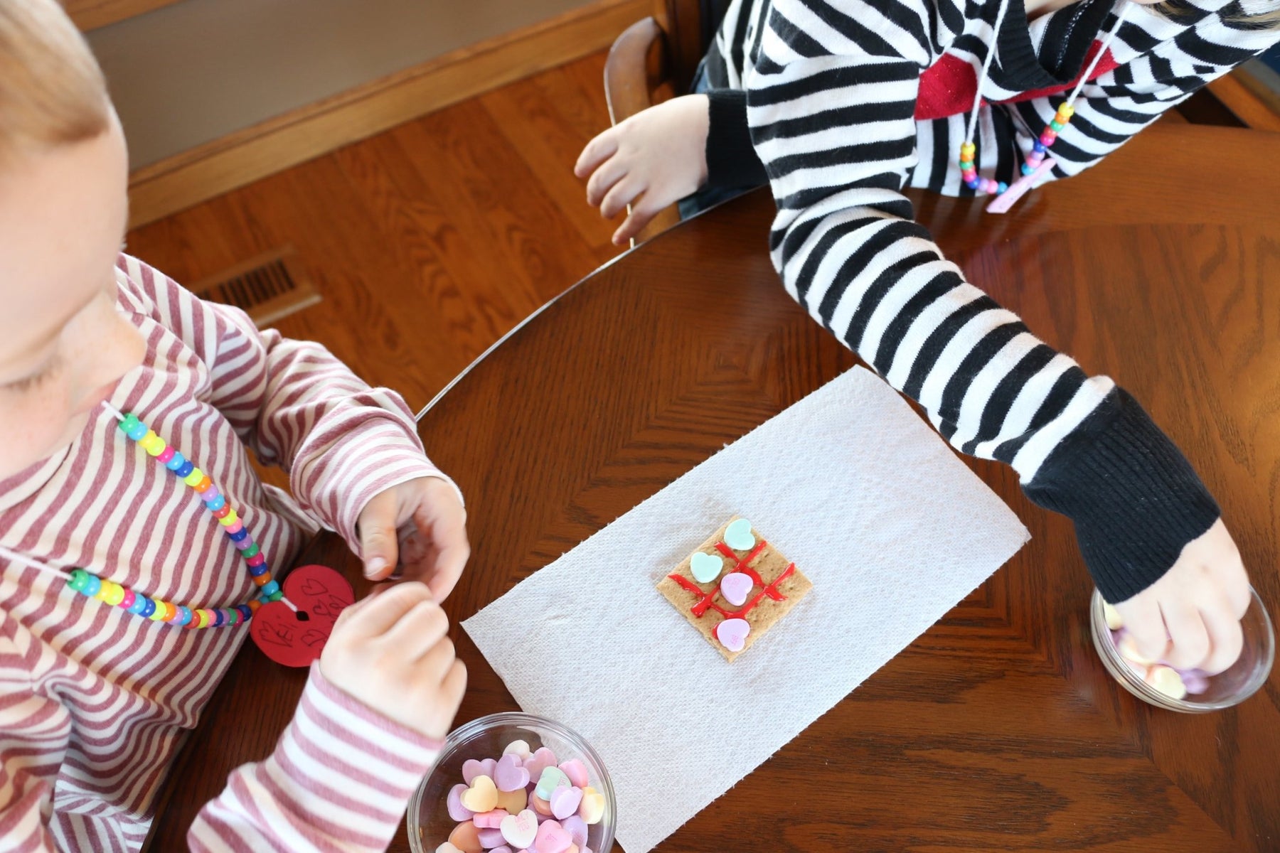 Super Simple Valentine Snack and Craft - Bannor Toys
