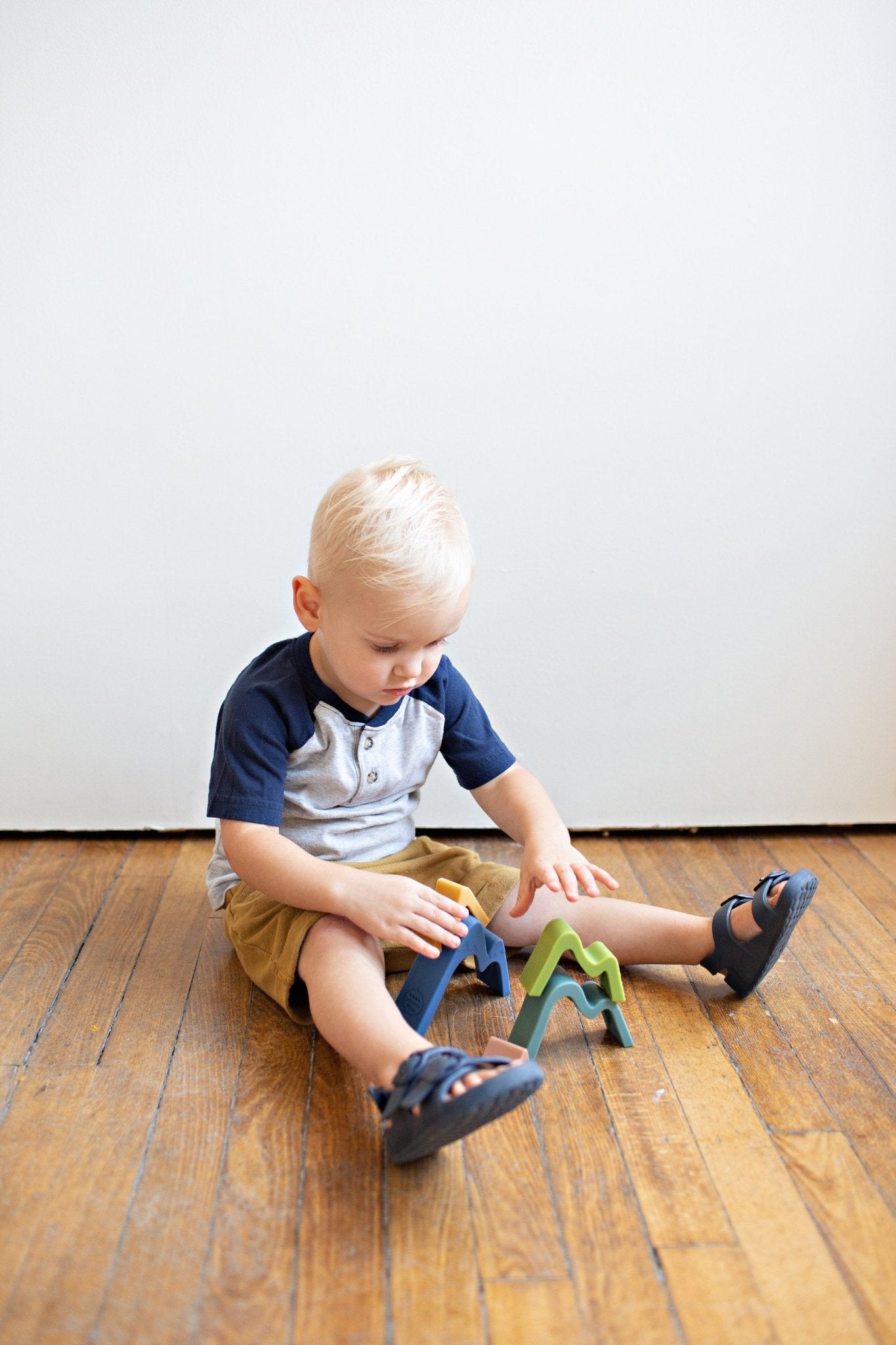 Silicone Mountain Stacker - Bannor Toys