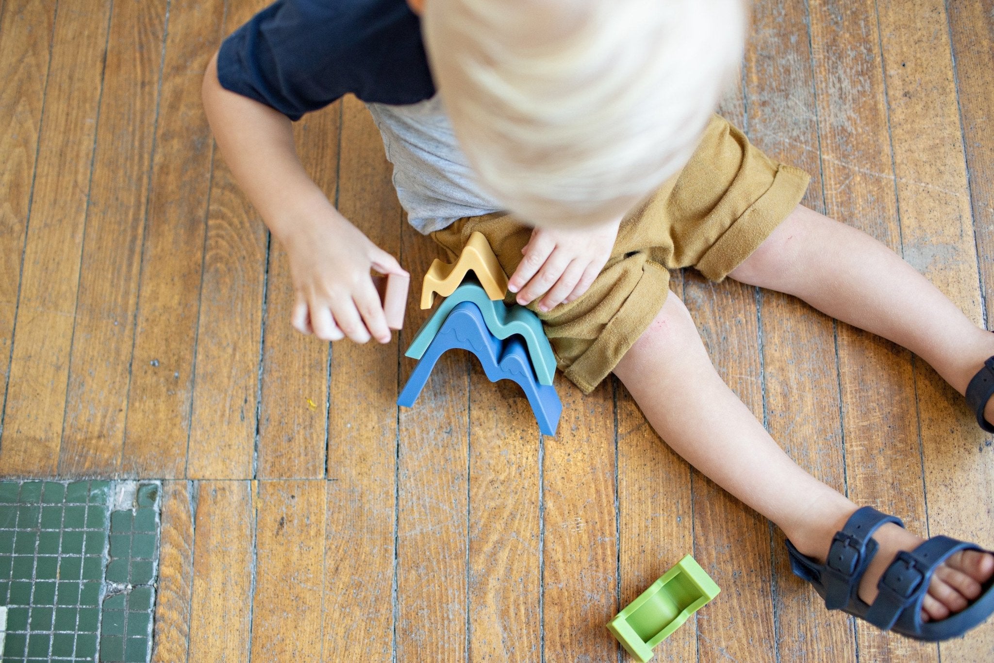 Silicone Mountain Stacker - Bannor Toys