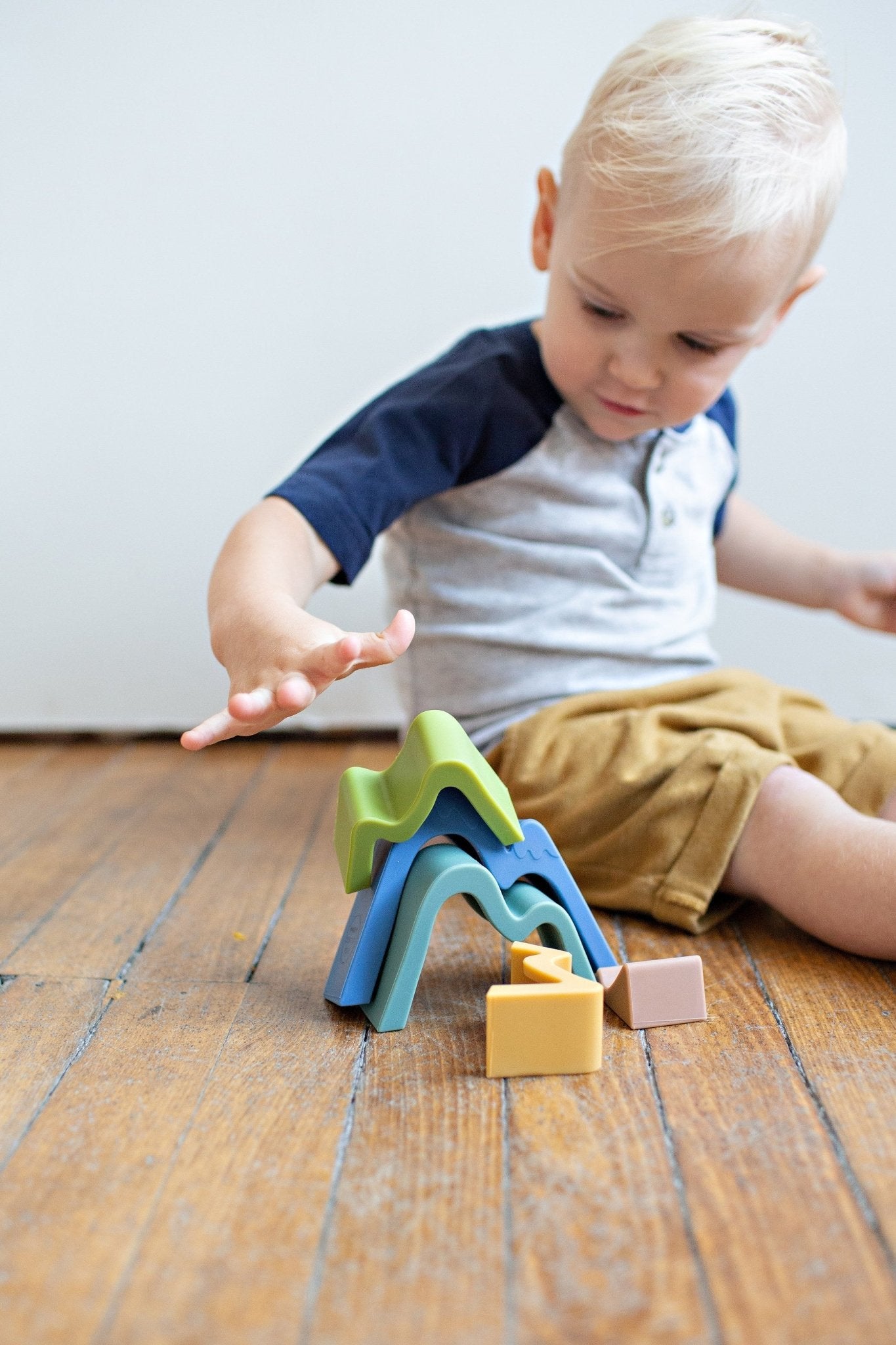 Silicone Mountain Stacker - Bannor Toys