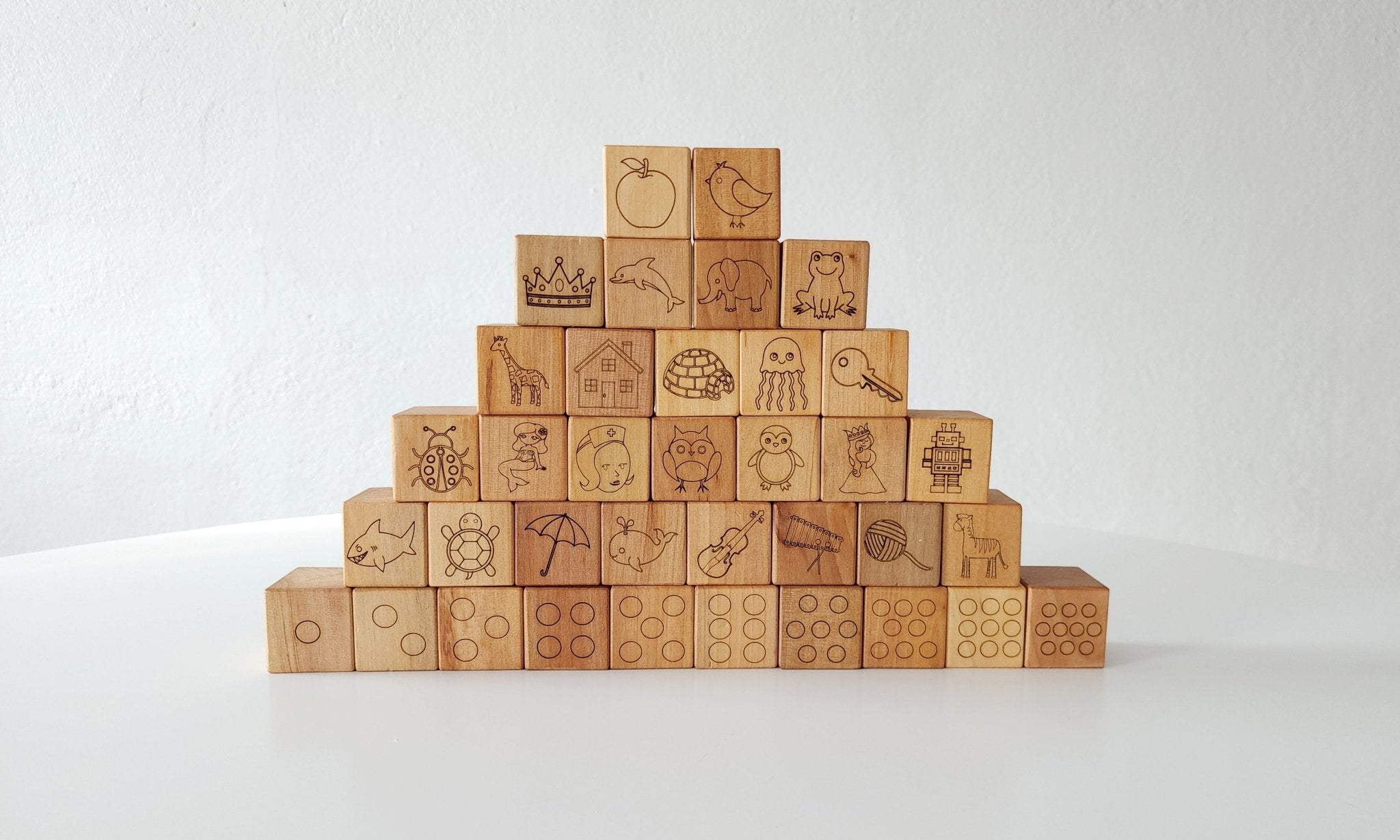 Wooden building blocks by Bannor Toys